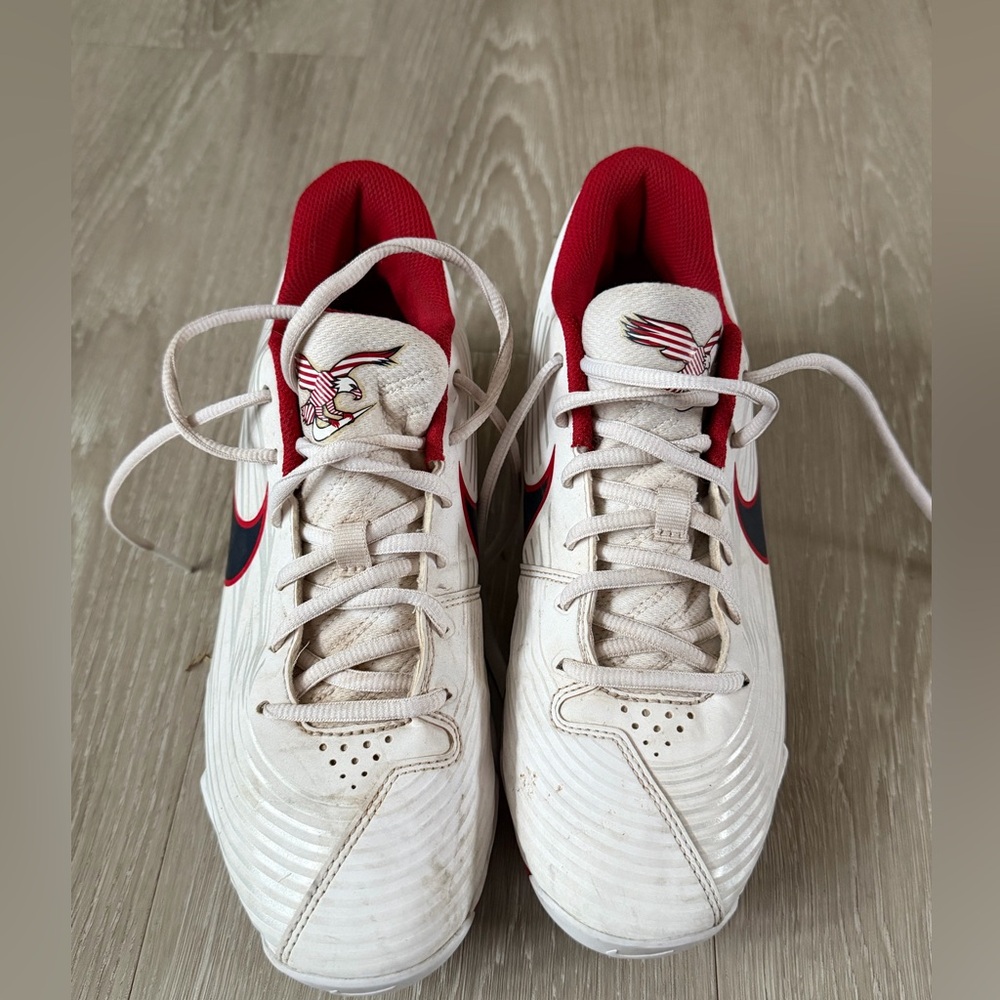 Nike White and Red Plastic Softball Cleats - Picture 2 of 2